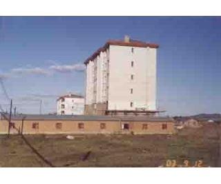 特尼河永凍土磚混大樓糾偏1